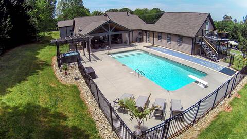 NEW - Heated Pool - Hot Tub - Game Room - Sauna -