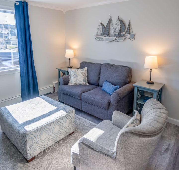 Free Breakfast_2 Bedroom_main Street Apartment B - Bar Harbor, ME