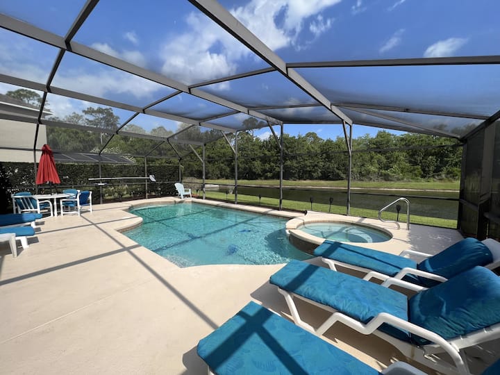 Luxury Lakeside Pool & Spa Home Close To Disney - Kissimmee, FL
