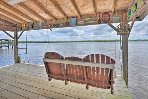 Picturesque Retreat on St Johns River + Docks