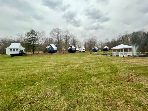 *NEW ALL 6 Chalets by the Lake - Conneaut Lake, PA