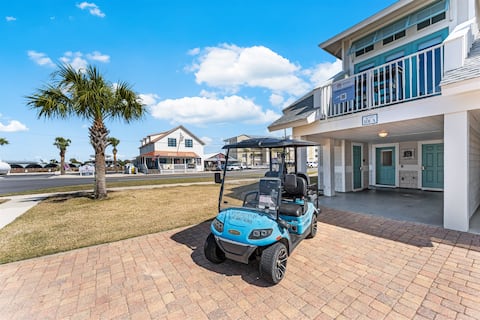 Top performing Airbnb: Golf Cart, Grill, Pool, Ocean Side, Beach Gear in Mexico Beach