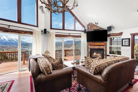 The Chef's Chalet - Panoramic Views W/ 2 Hot Tubs