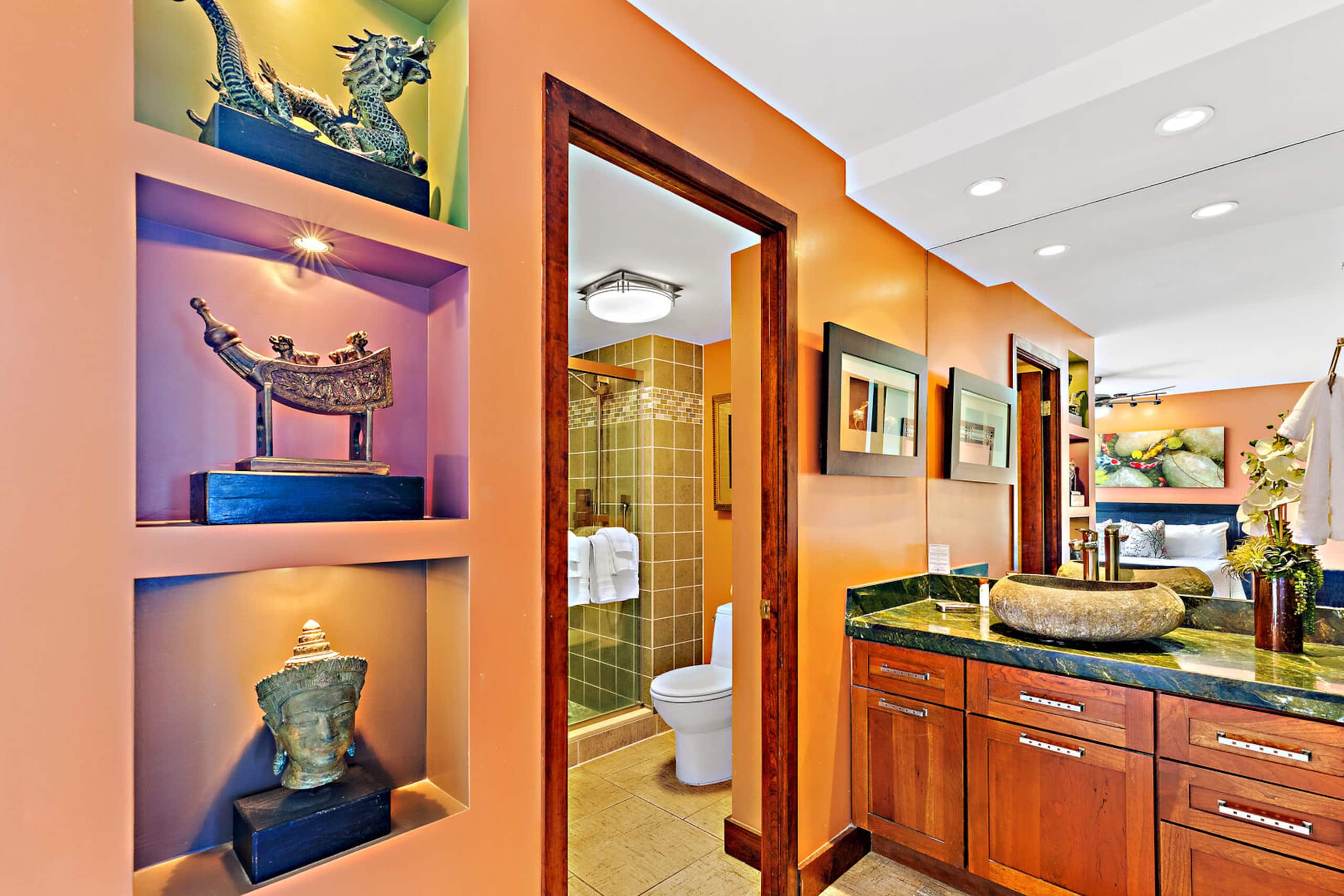 Condo in Lahaina · ★4.89 · 2 bedrooms · 2 beds · 2 baths - Image 24