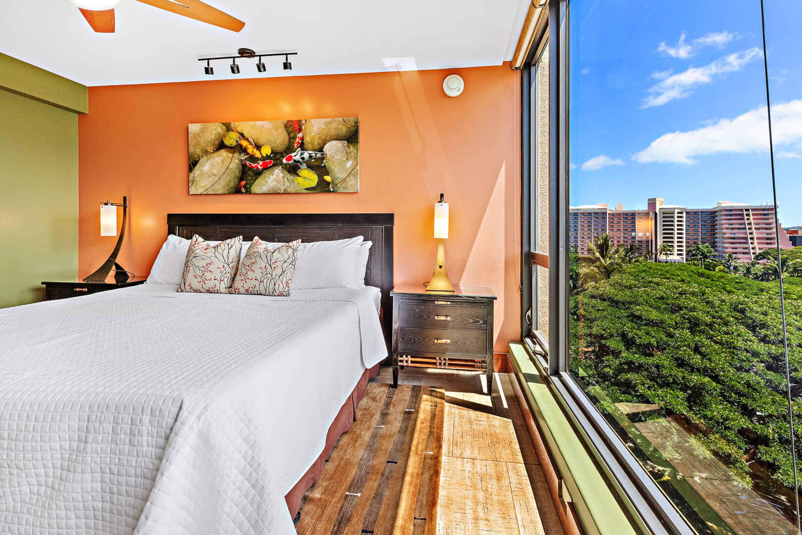 Condo in Lahaina · ★4.89 · 2 bedrooms · 2 beds · 2 baths - Image 21