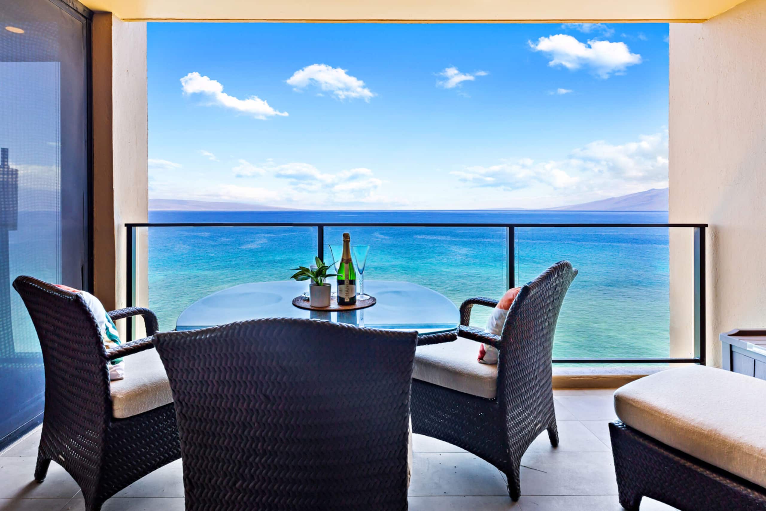 Condo in Lahaina · ★4.89 · 2 bedrooms · 2 beds · 2 baths - Image 1