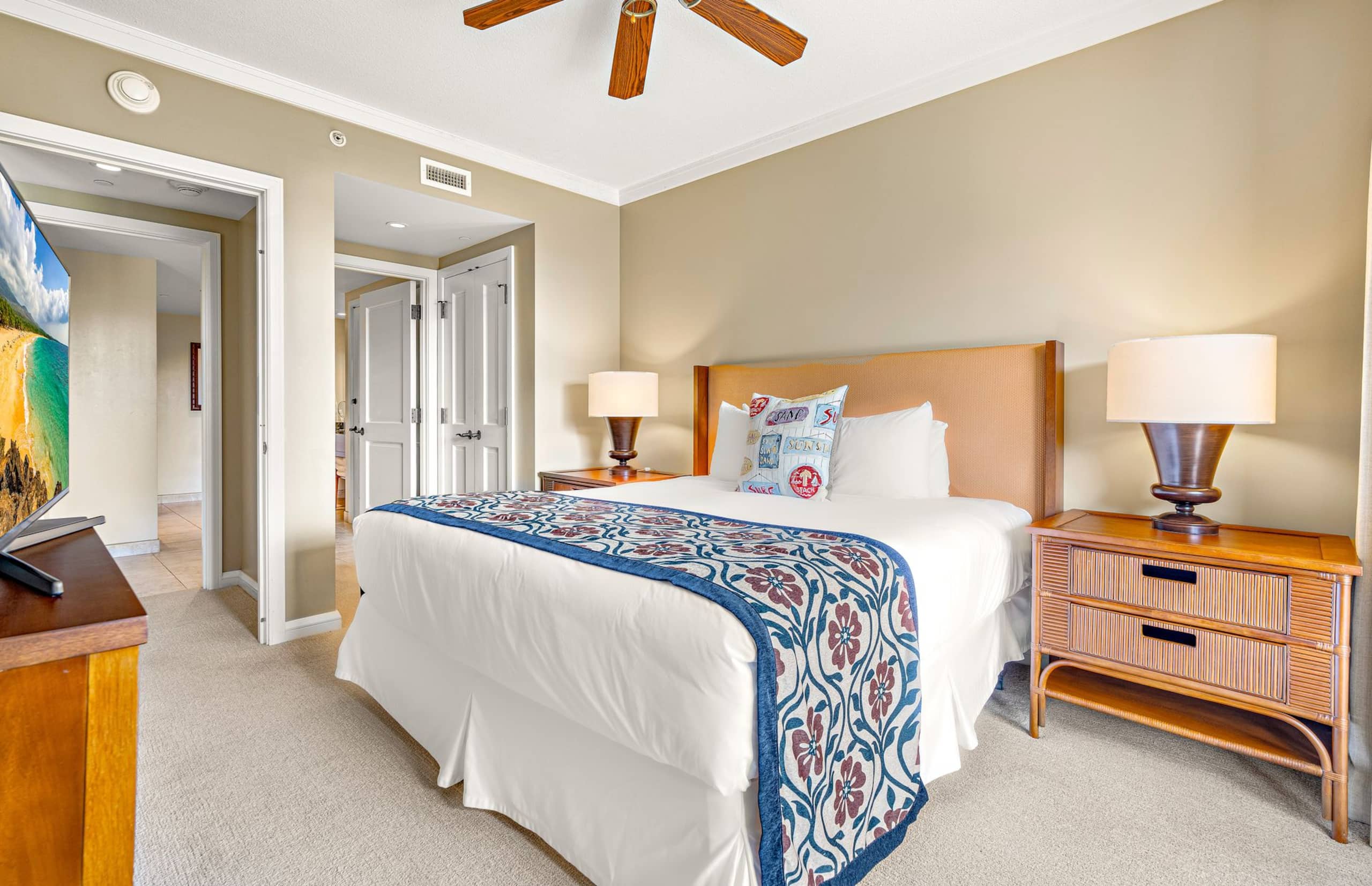 Condo in Lahaina · ★4.89 · 2 bedrooms · 3 beds · 1 bath - Image 23