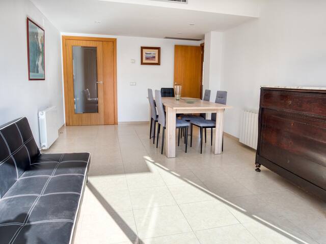 Beautiful apartment and very luminous gallery image 2