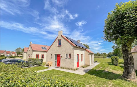 Stunning home in Ewijk with kitchen