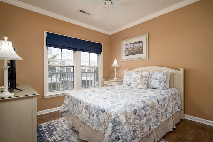 Spálňa 2 s manželskou posteľou Queen