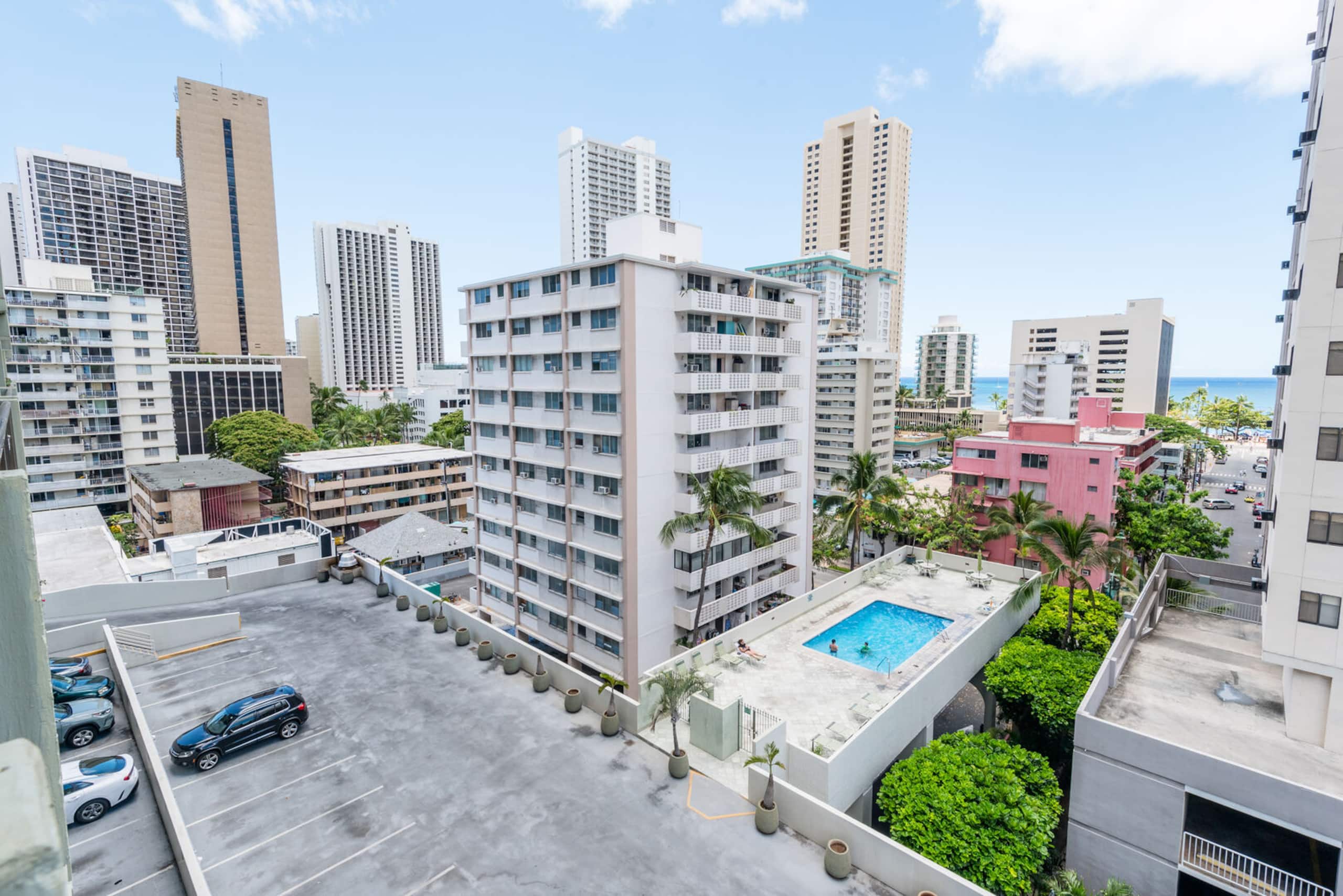 Condo in Honolulu · ★4.74 · 1 bedroom · 2 beds · 1 bath - Image 10
