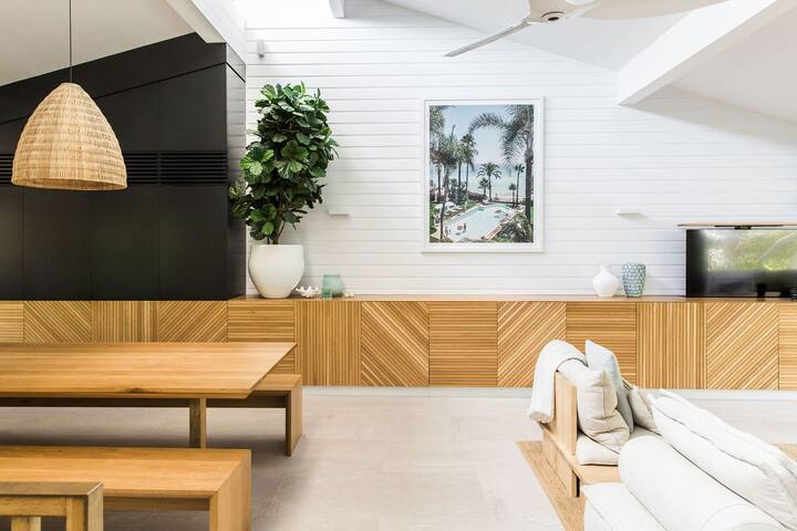 Little Cove Treetops – style and amazing location gallery image 4