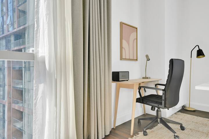 Blueground | Canary Wharf, open plan, nr Wharf gallery image 4