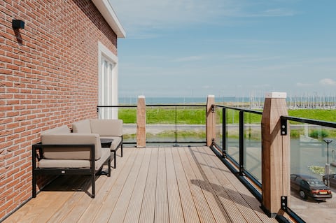 Top performing Airbnb: Residence Oude Haven Appartement Balcony/sauna! in Wijk 01 Colijnsplaat