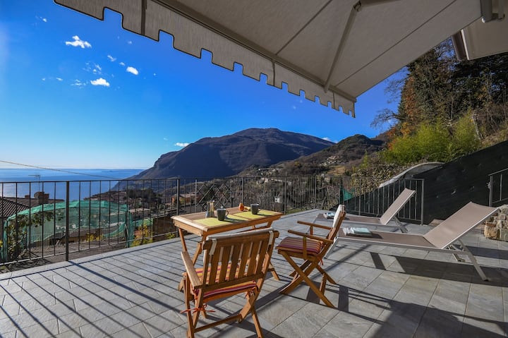 Conte, Mit Grossem Balkon Und Seeblick - Limone sul Garda