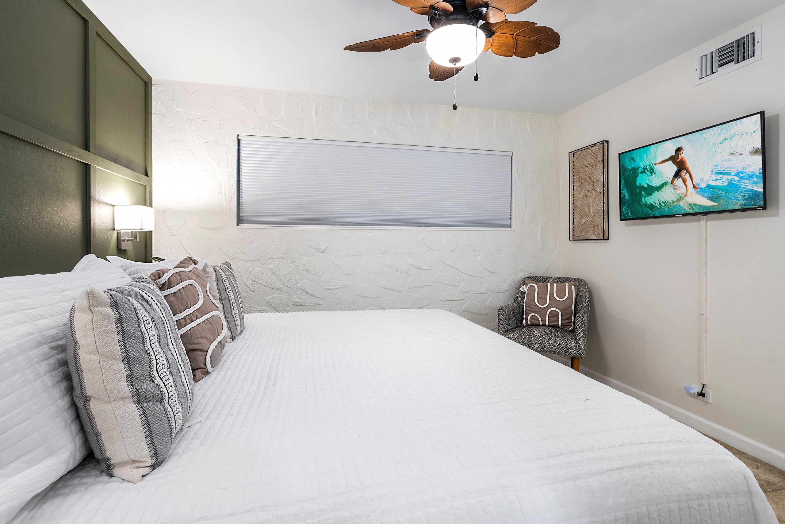 Casa De Emdeko 104 Updated Ocean & Garden Views - Photo 13
