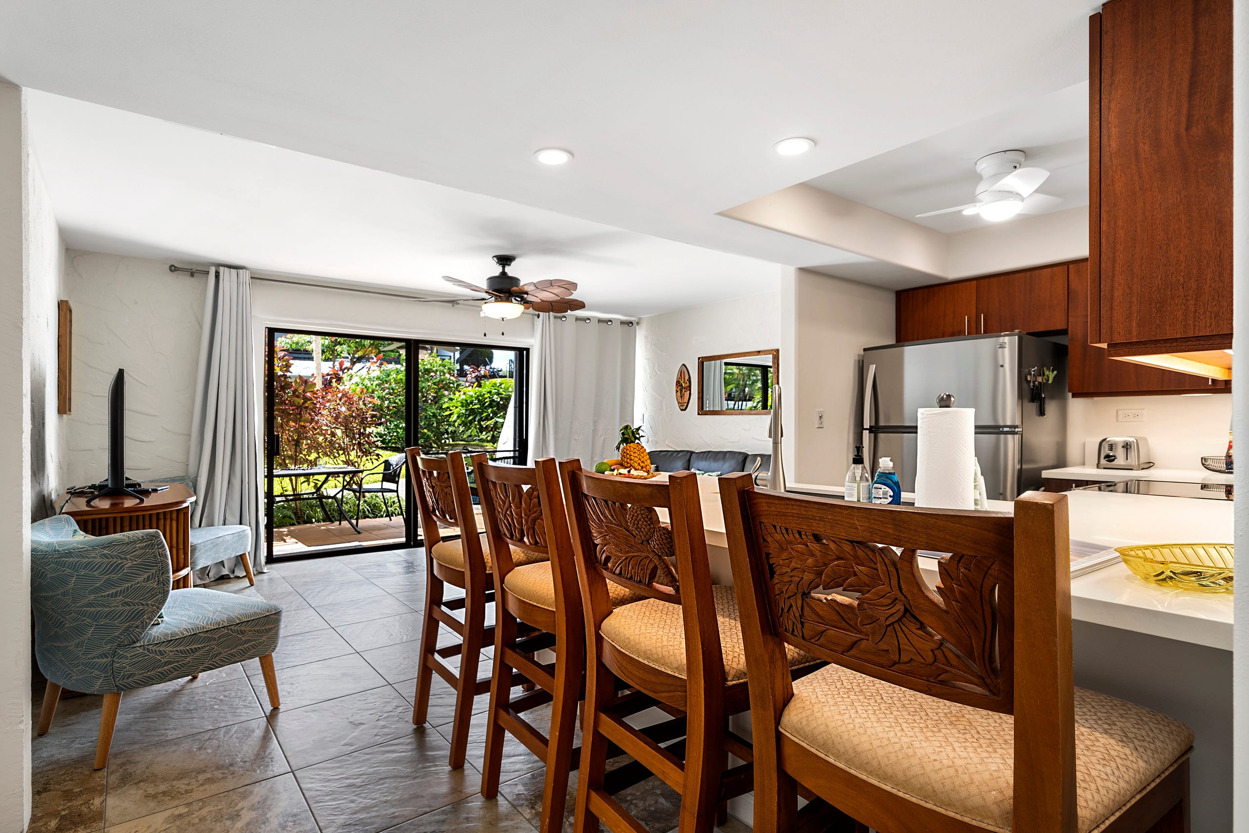 Casa De Emdeko 104 Updated Ocean & Garden Views - Photo 9