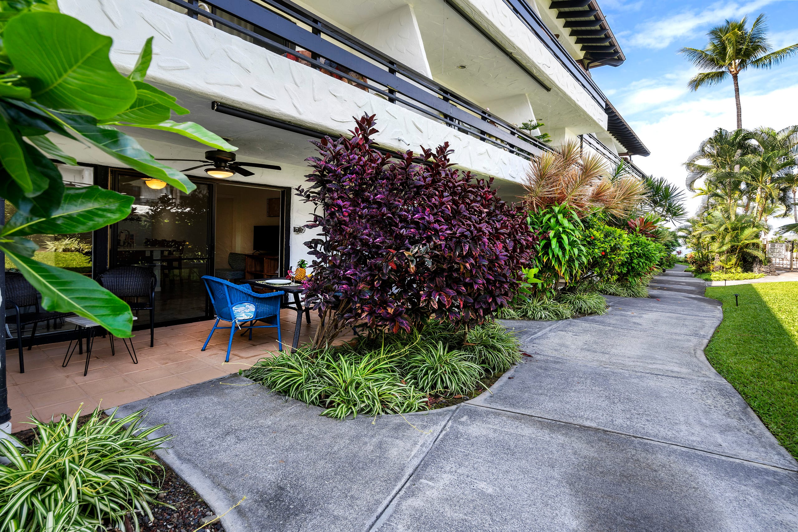 Casa De Emdeko 104 Updated Ocean & Garden Views - Photo 19
