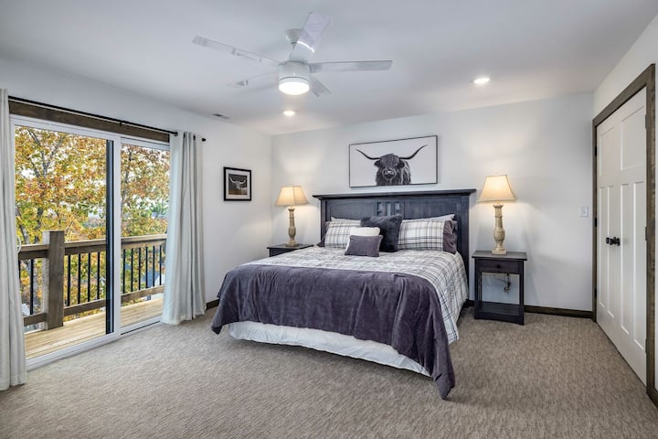 Suite king en el nivel superior con balcón