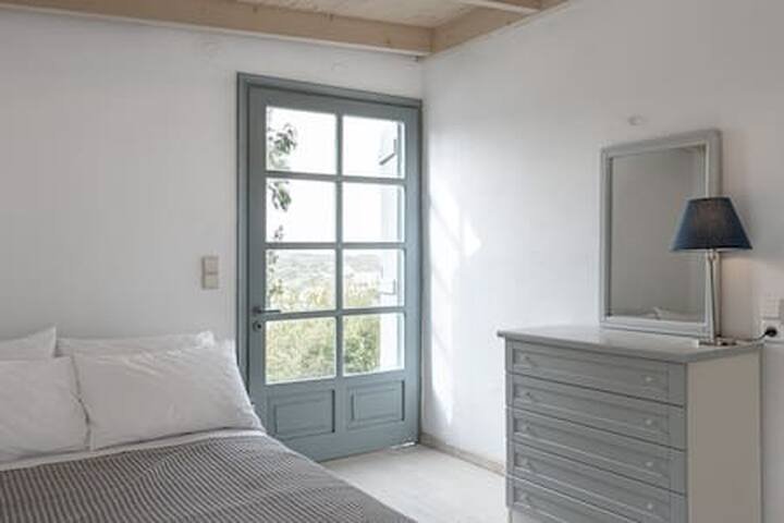 Cycladic-inspired Villa Pelagia w/ amazing seaview gallery image 3