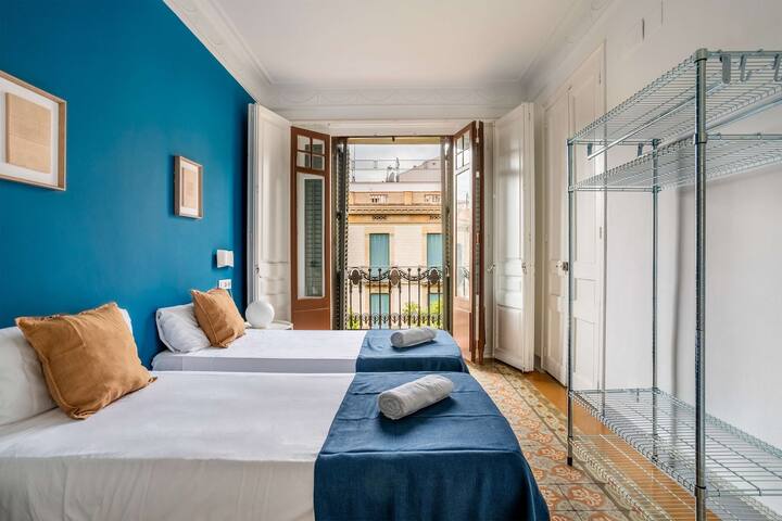 Large 7BD Penthouse for 15 guests in Diagonal gallery image 3