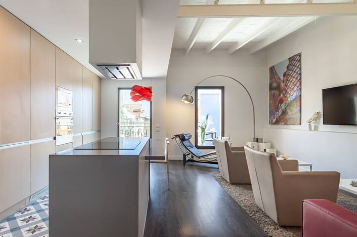 3-bedroom penthouse with terrace in Eixample gallery image 4