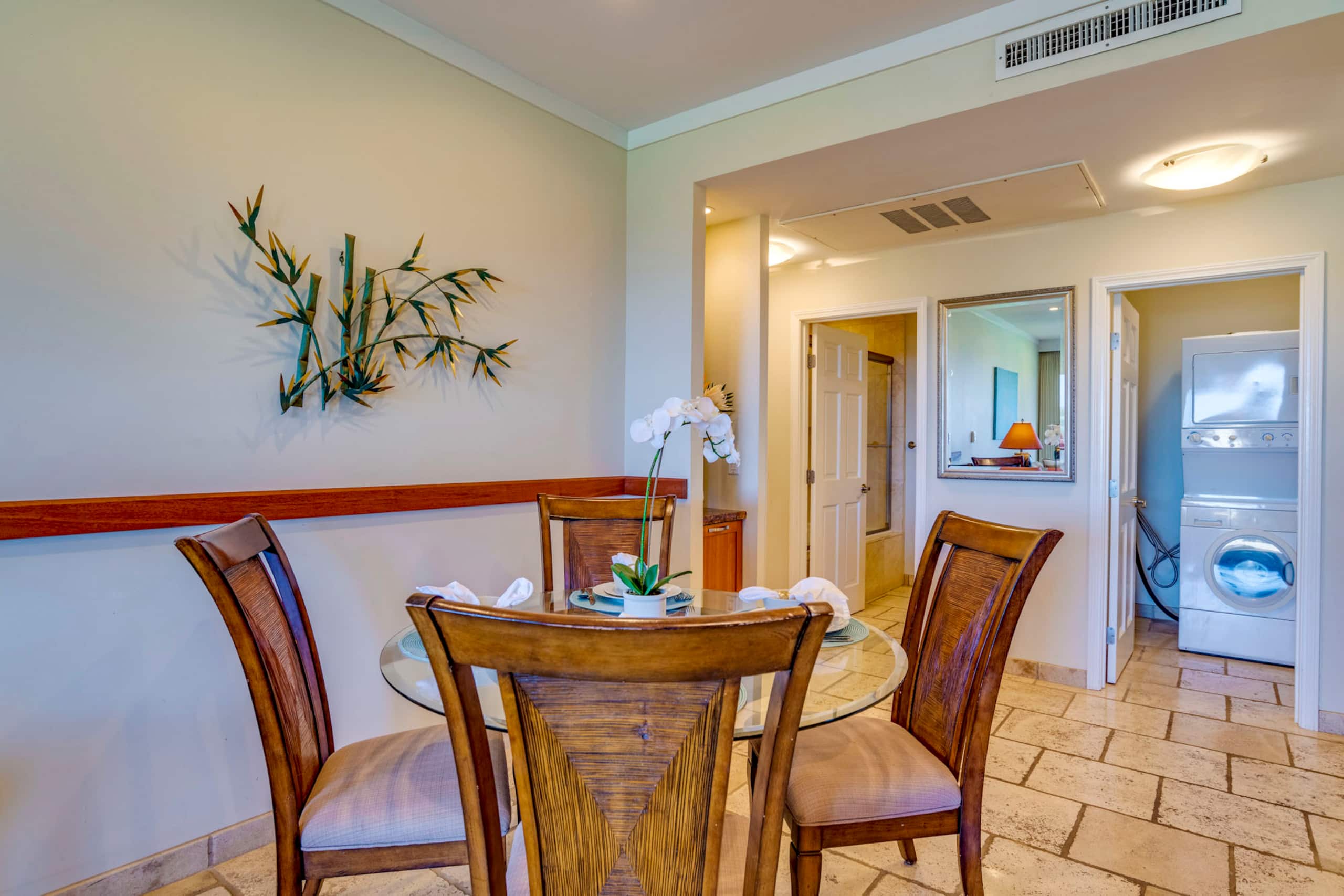 Condo in Lahaina · ★4.83 · 1 bedroom · 2 beds · 2 baths - Image 11