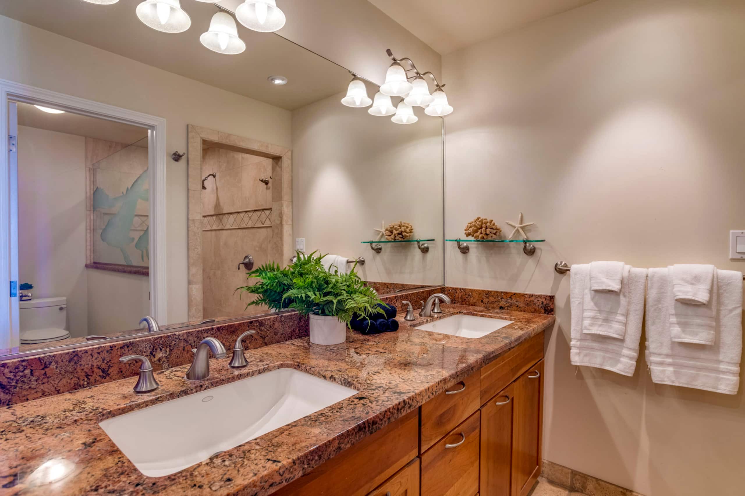 Condo in Lahaina · ★4.83 · 1 bedroom · 2 beds · 2 baths - Image 22
