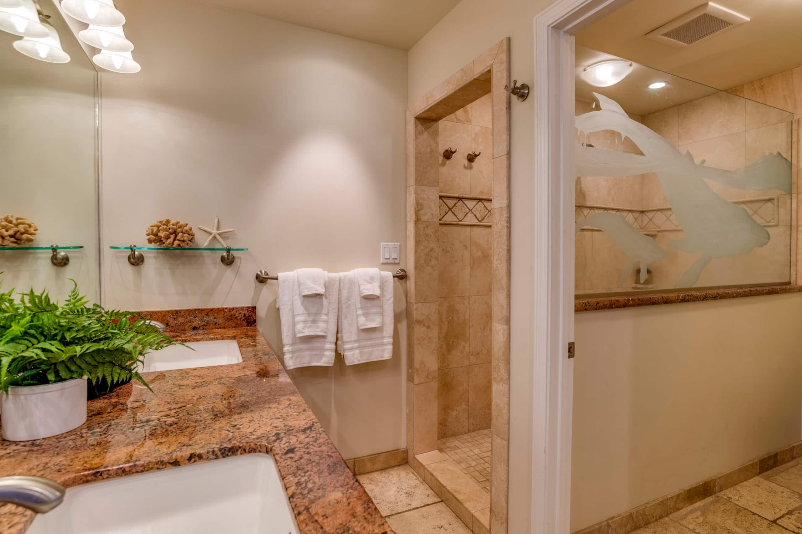 Condo in Lahaina · ★4.83 · 1 bedroom · 2 beds · 2 baths - Image 23