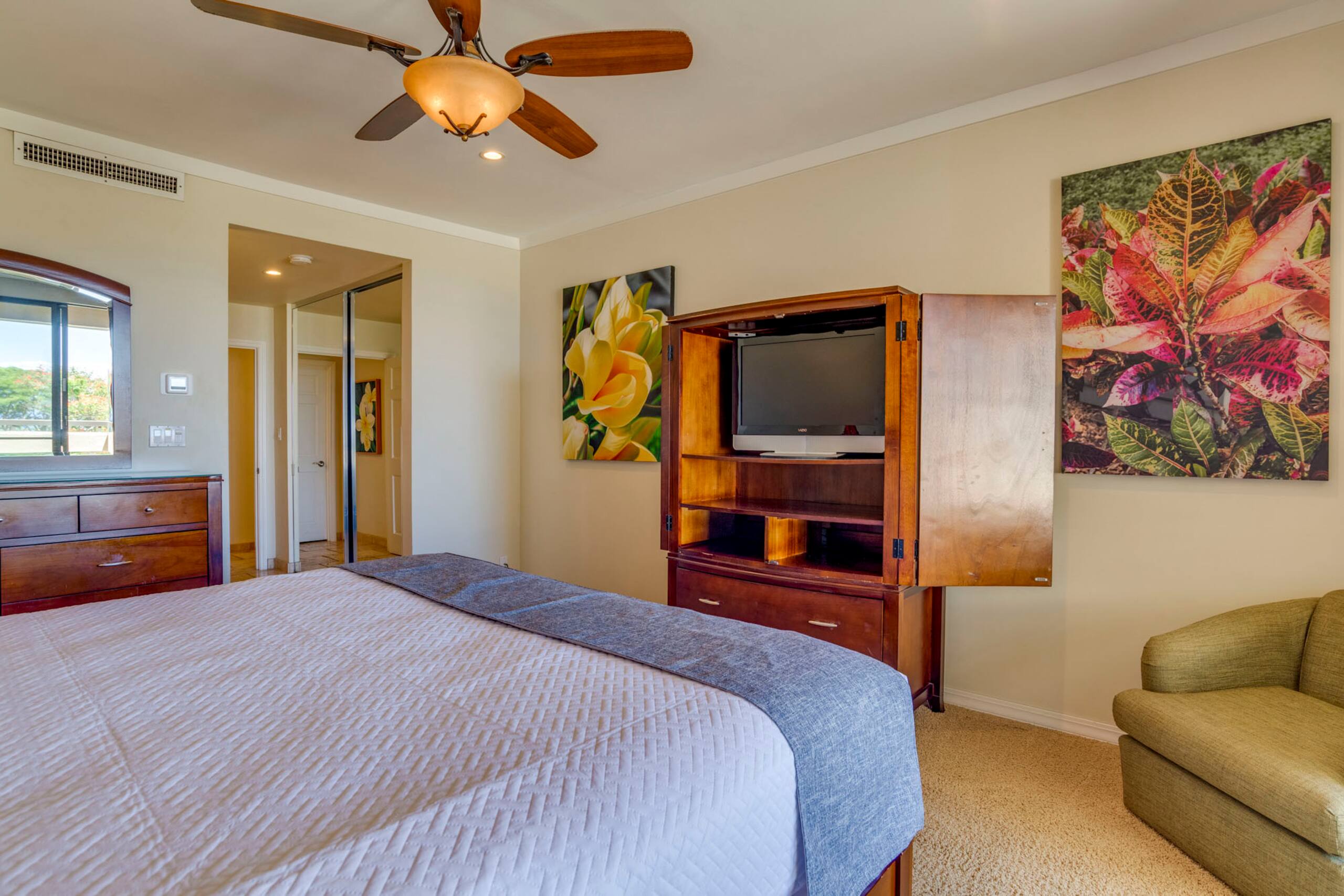 Condo in Lahaina · ★4.83 · 1 bedroom · 2 beds · 2 baths - Image 20