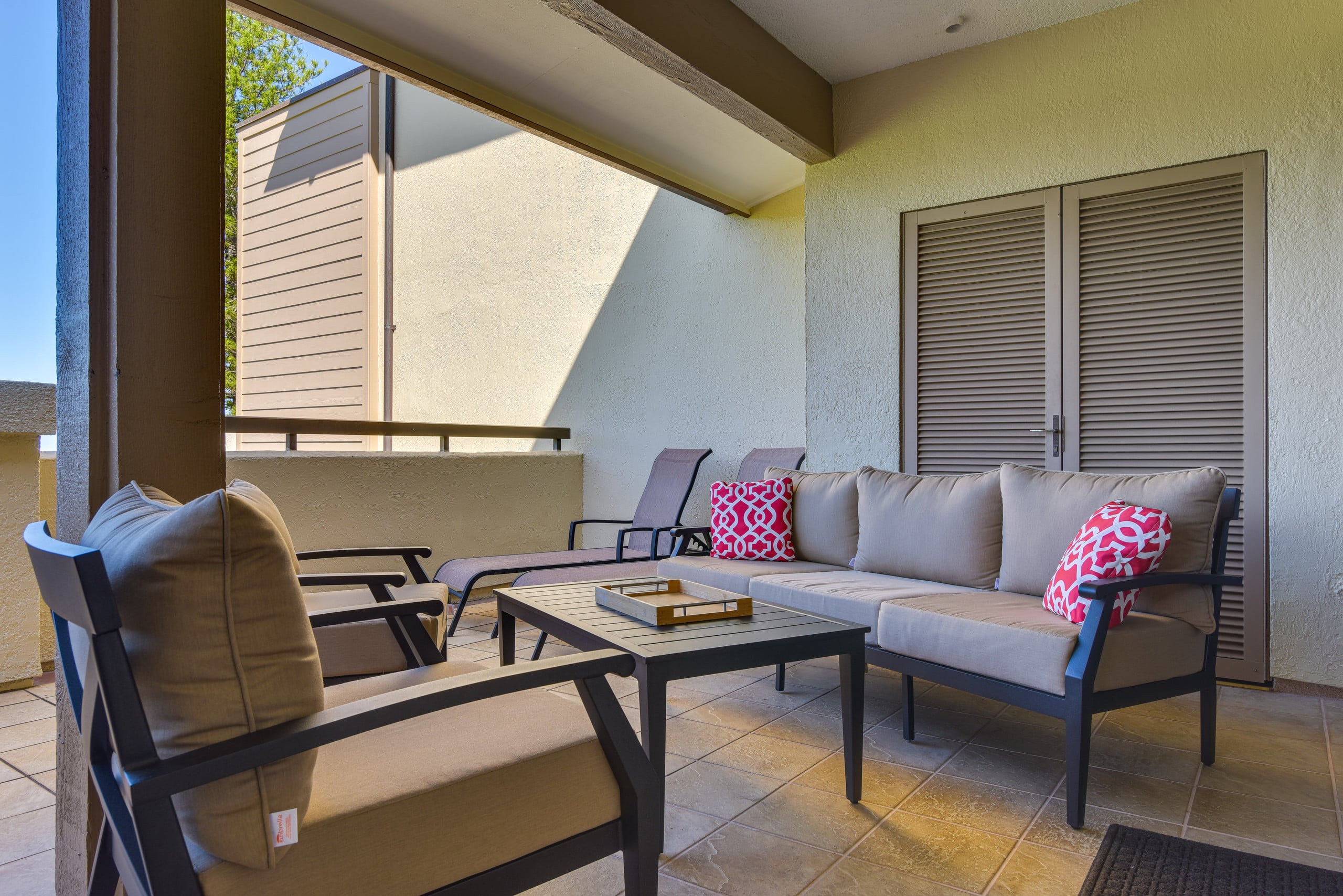 Condo in Lahaina · ★4.83 · 1 bedroom · 2 beds · 2 baths - Image 27