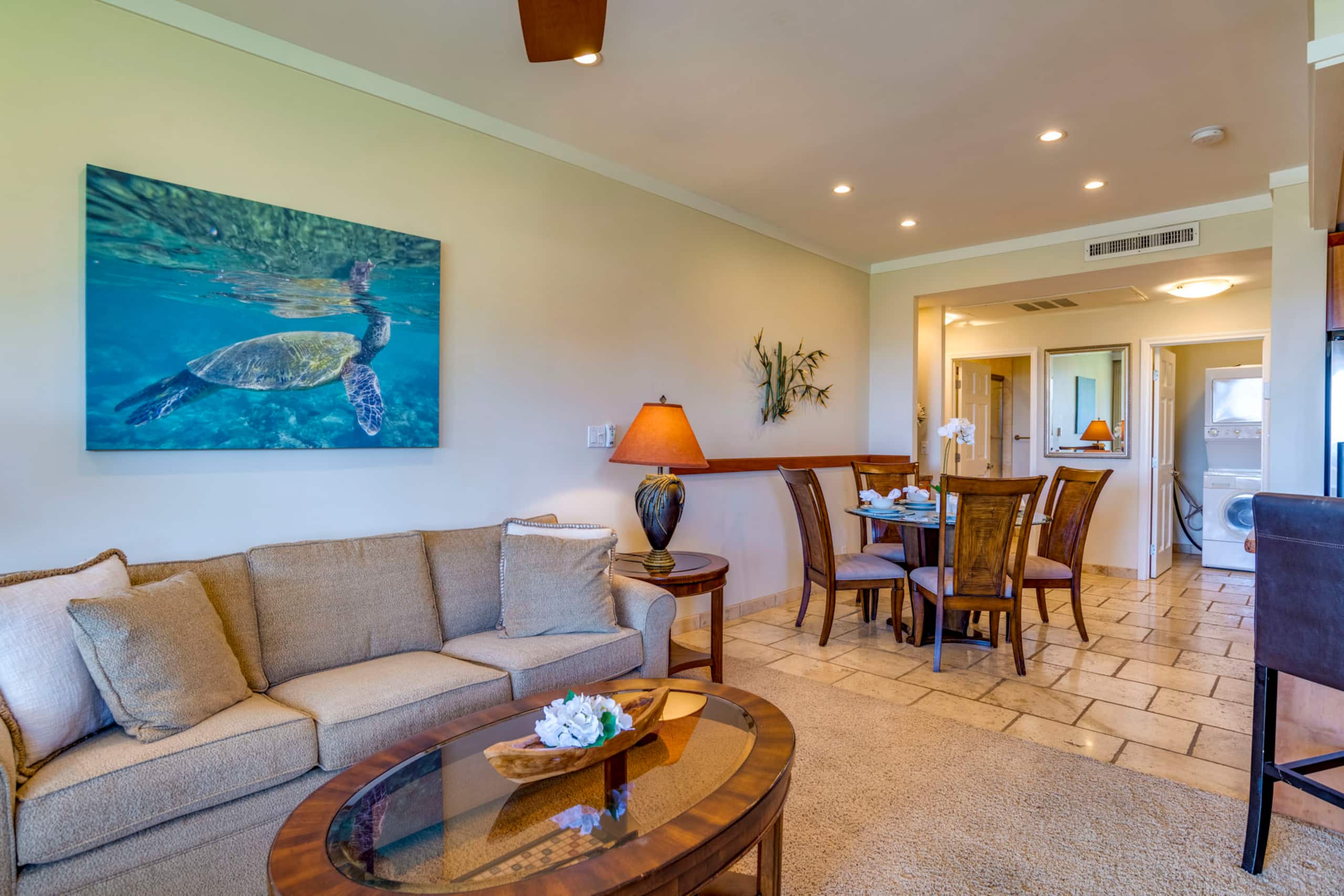 Condo in Lahaina · ★4.83 · 1 bedroom · 2 beds · 2 baths - Image 7