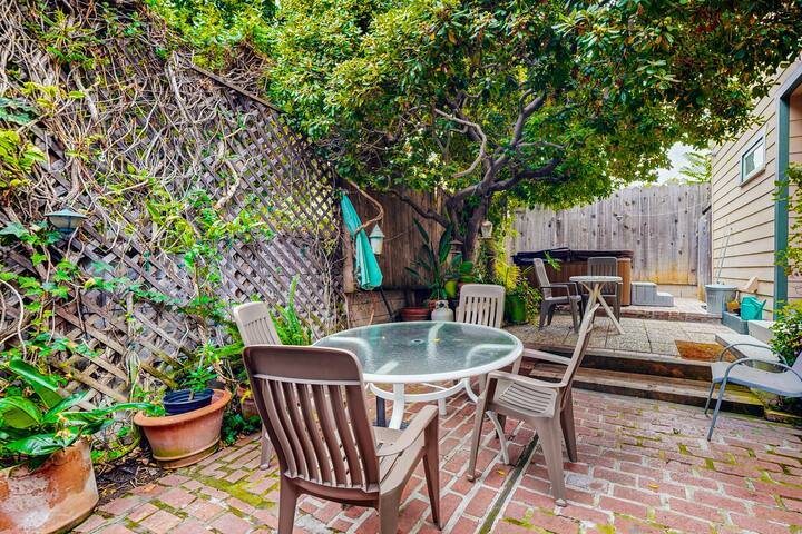 5BR Dog Friendly | Hot Tub | Patio | W/D gallery image 4