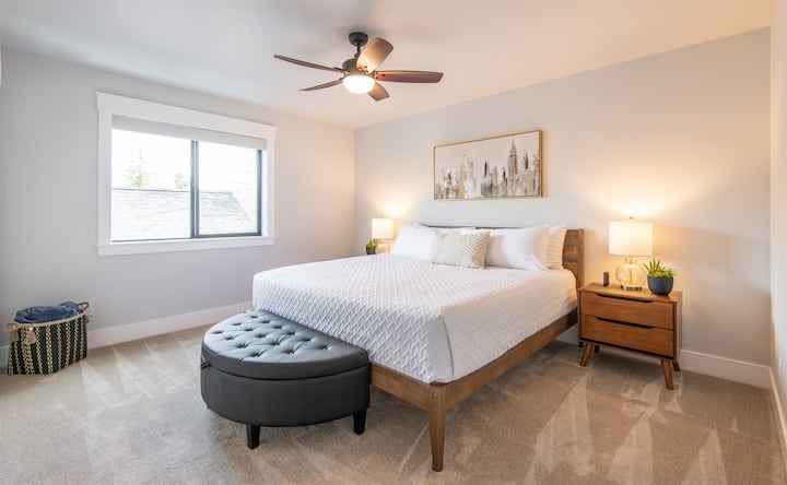 Chambre d'hôtes à l'étage, lit king size, placard spacieux