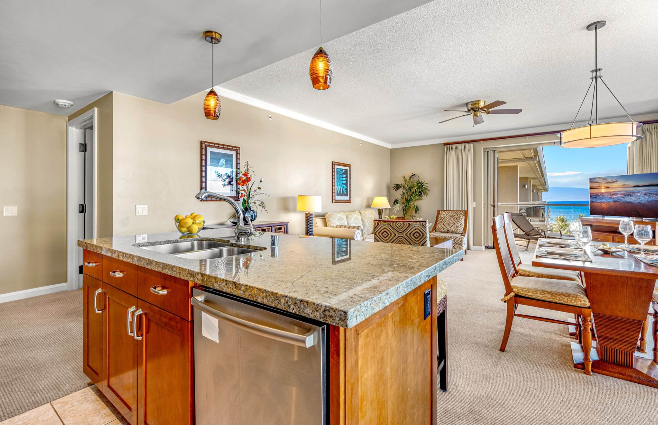 Condo in Lahaina · ★5.0 · 2 bedrooms · 3 beds · 2 baths - Image 11