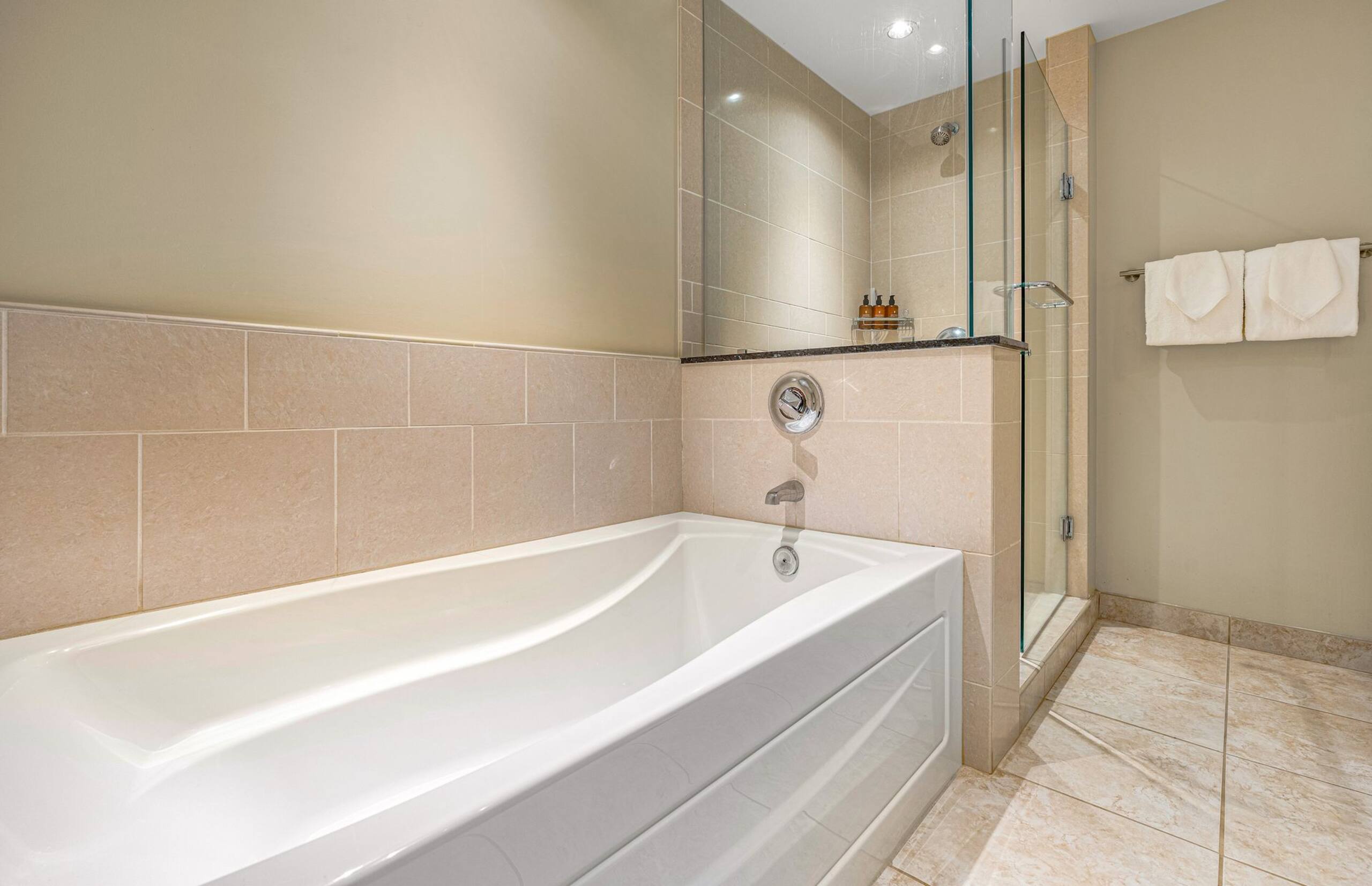 Condo in Lahaina · ★5.0 · 2 bedrooms · 3 beds · 2 baths - Image 27