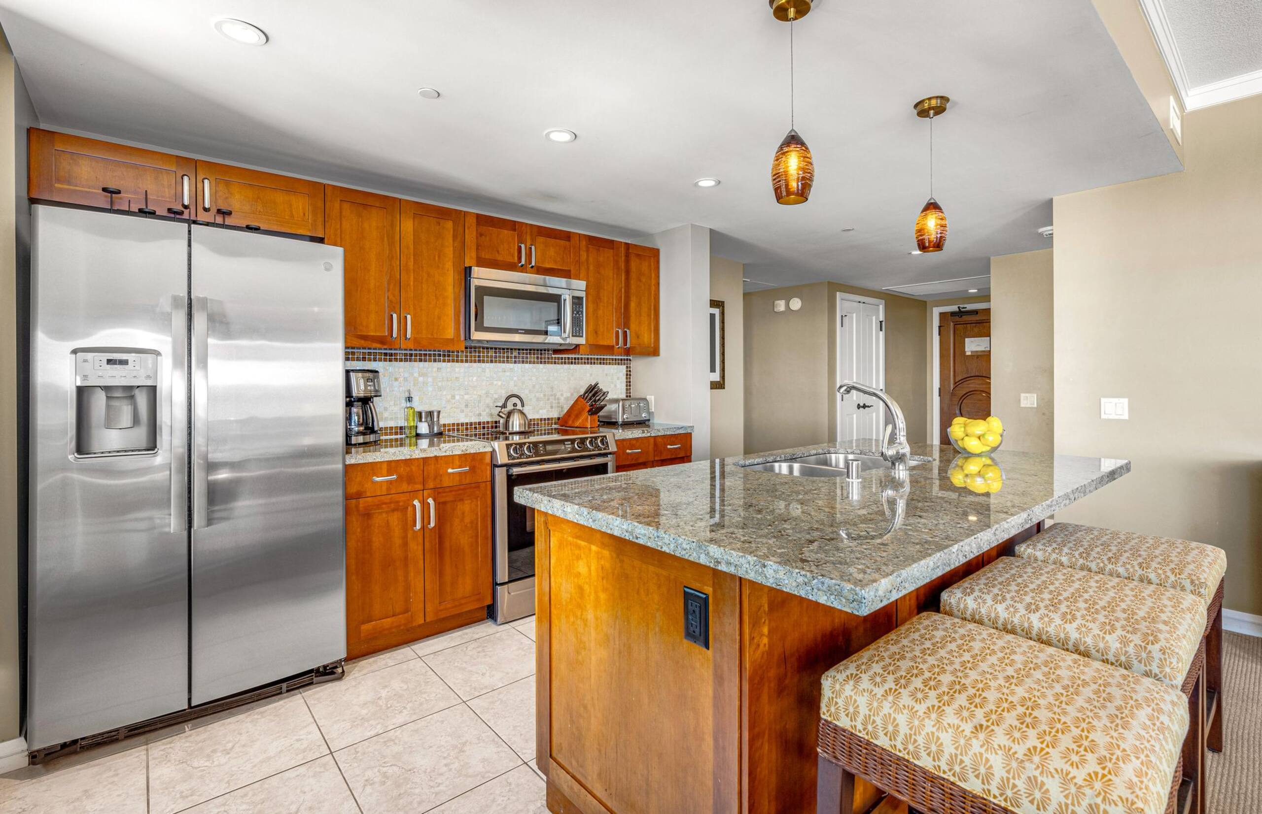 Condo in Lahaina · ★5.0 · 2 bedrooms · 3 beds · 2 baths - Image 10