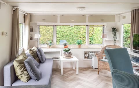 Top performing Airbnb: 2 bedroom lovely home in Renesse in Wijk 13 Renesse