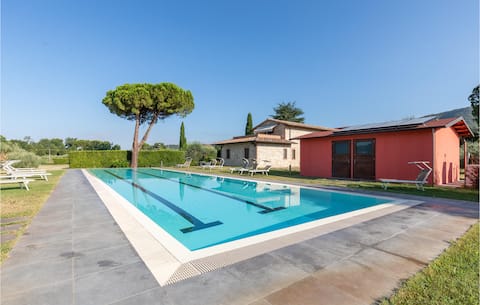 6 bedroom beautiful home in Passignano sul T