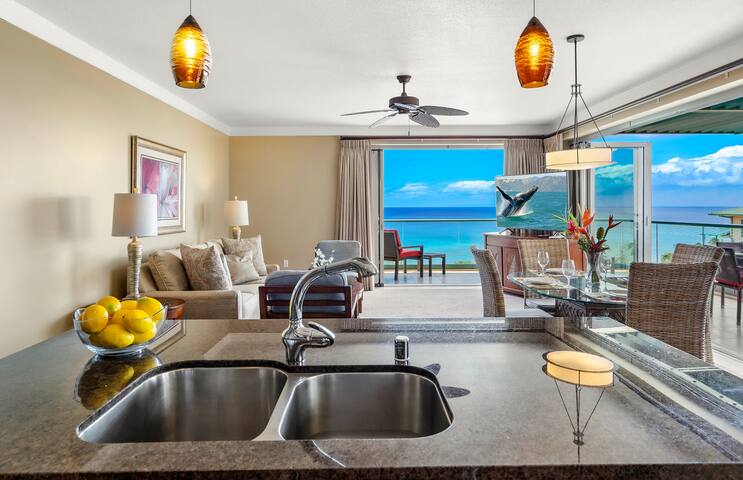 Maui Resort Rentals: Honua Kai Penthouse 3BR gallery image 5