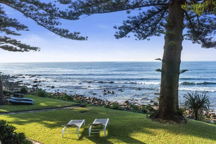 THE SANCTUARY by Palm Beach Holiday Rentals gallery image 4