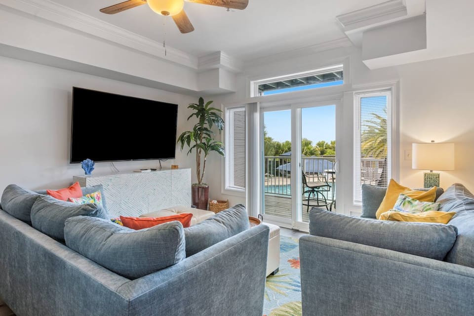 Image showcasing Georgia, United States Vacation Rentals (4.9 out of 5) - Airbnb