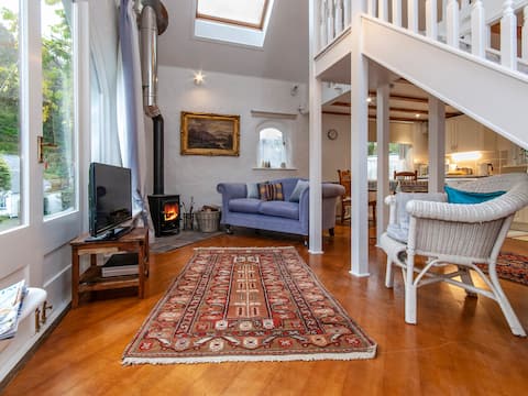 Wisteria Lodge - QC1677