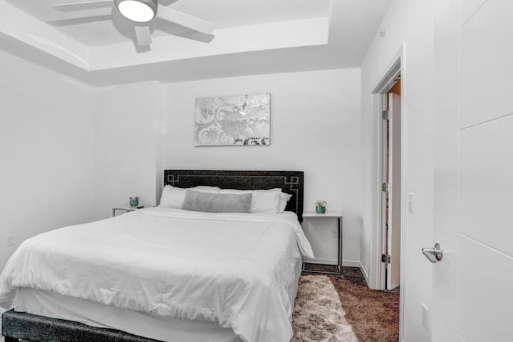 جناح رئيسي ، سرير بحجم كبير