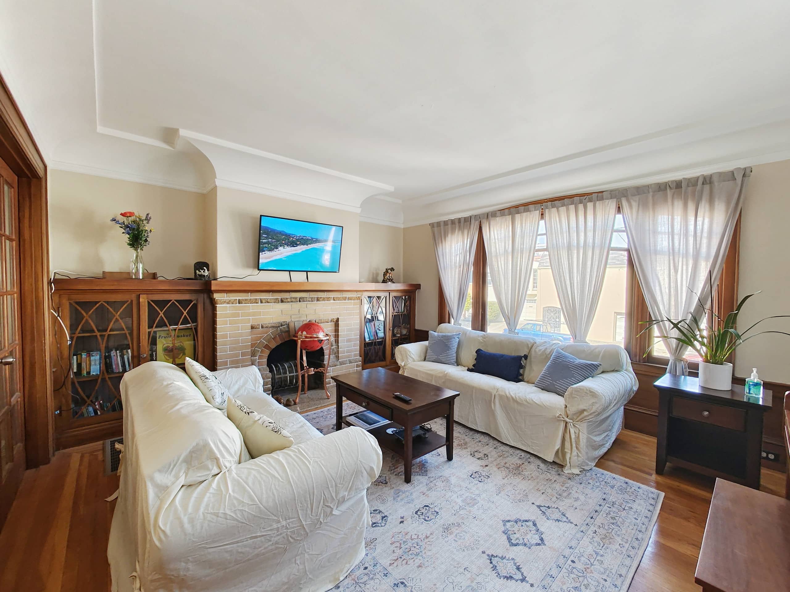 Home in San Francisco · ★4.84 · 2 bedrooms · 2 beds · 1 bath - Image 5