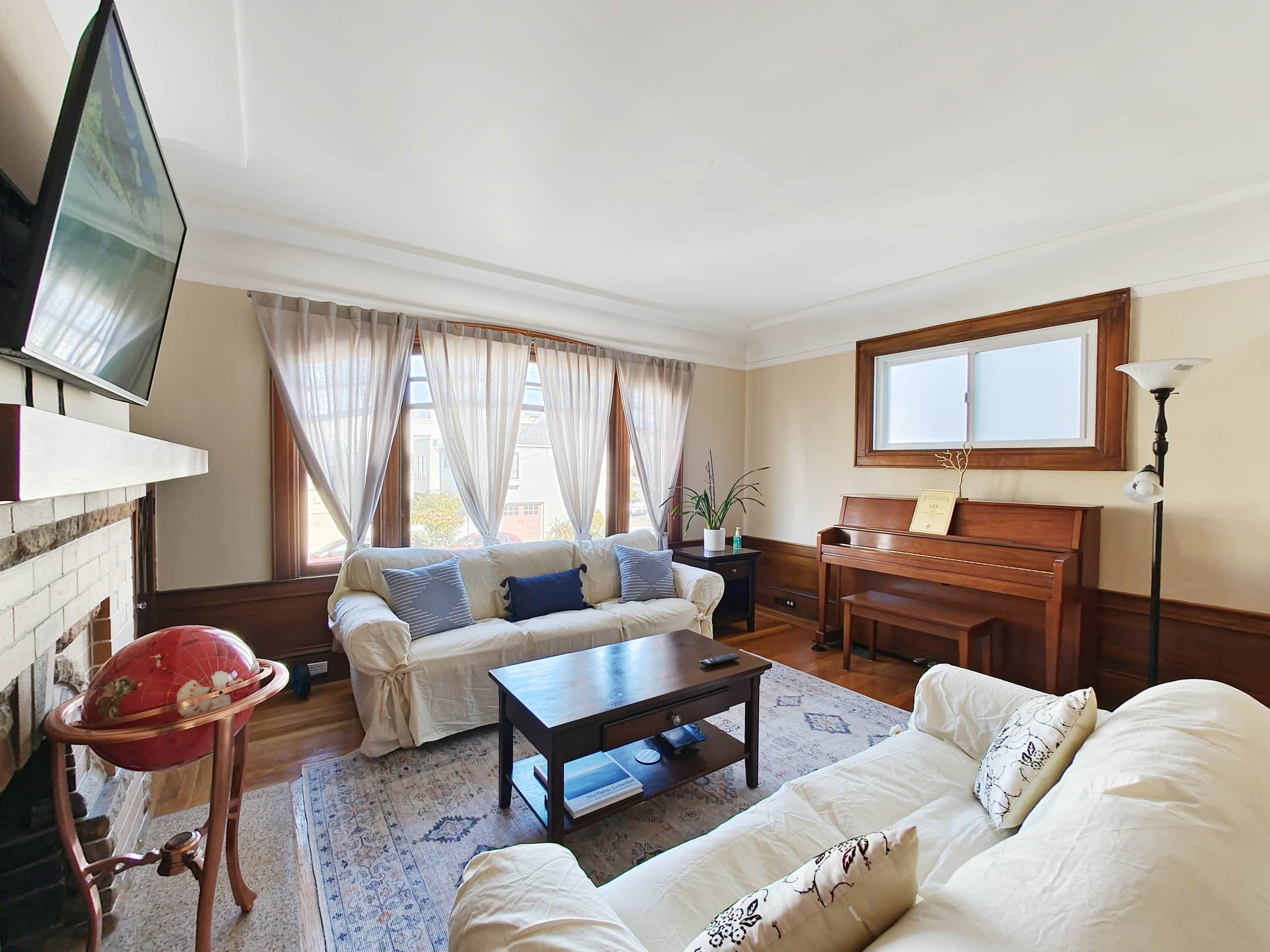 Home in San Francisco · ★4.84 · 2 bedrooms · 2 beds · 1 bath - Image 4