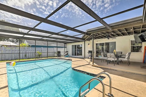 Lavish Holiday Home w/ Lanai & Heated Outdoor Pool