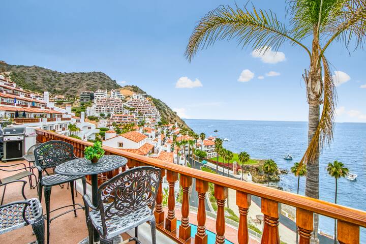 H159: 2b Villa with ocean views & cart