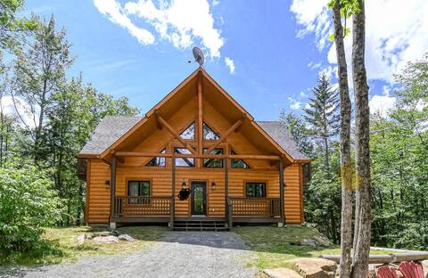 Brown Bear Lodge CITQ 296775