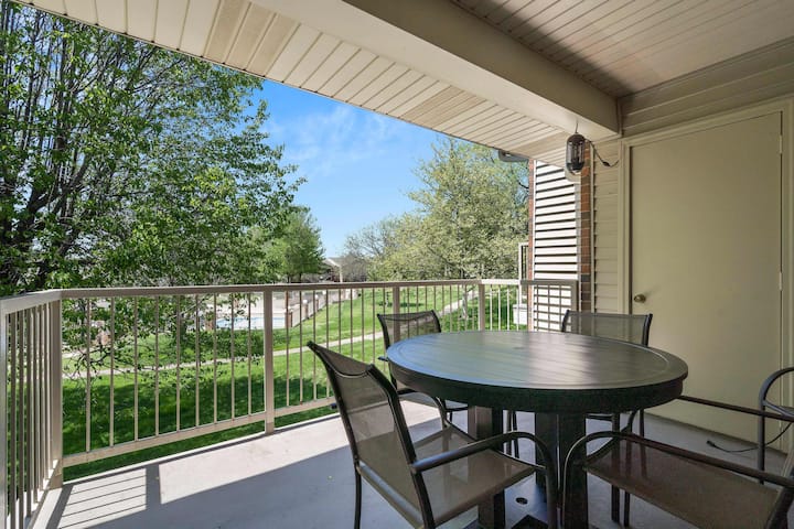 Foothills Tranquility | On-site Amenities Access - Branson, MO